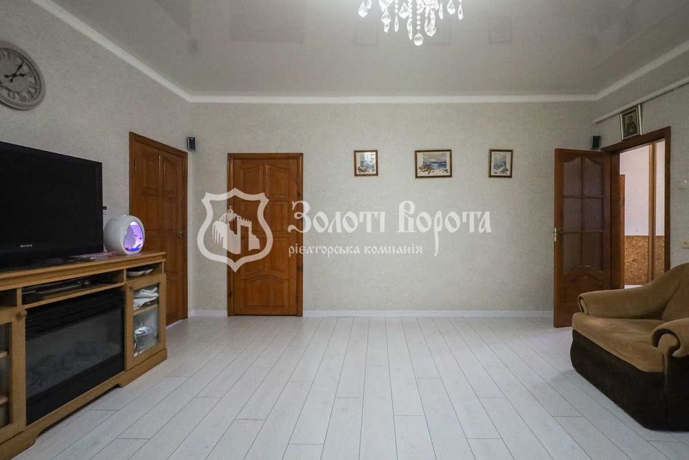 Будинок, 1пов. Гарний стан. с. Велика Димерка, Броварський район