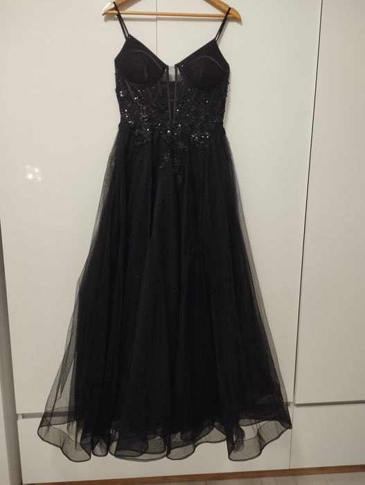 Sukienka na studniówkę