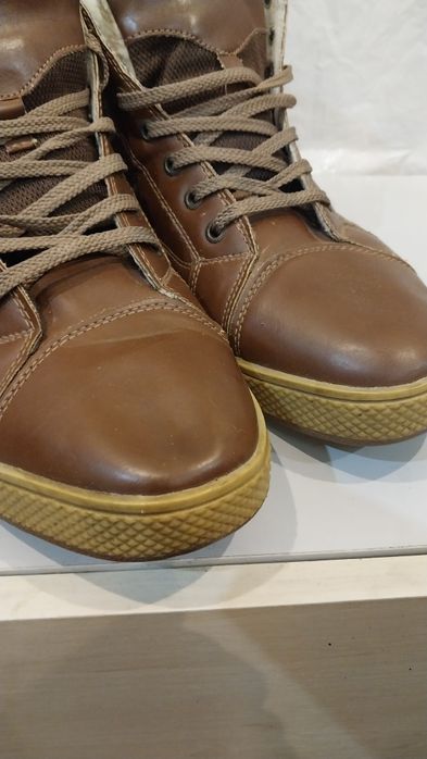 Продам мужские зимние кроссовки  - сникерсы  Remonte