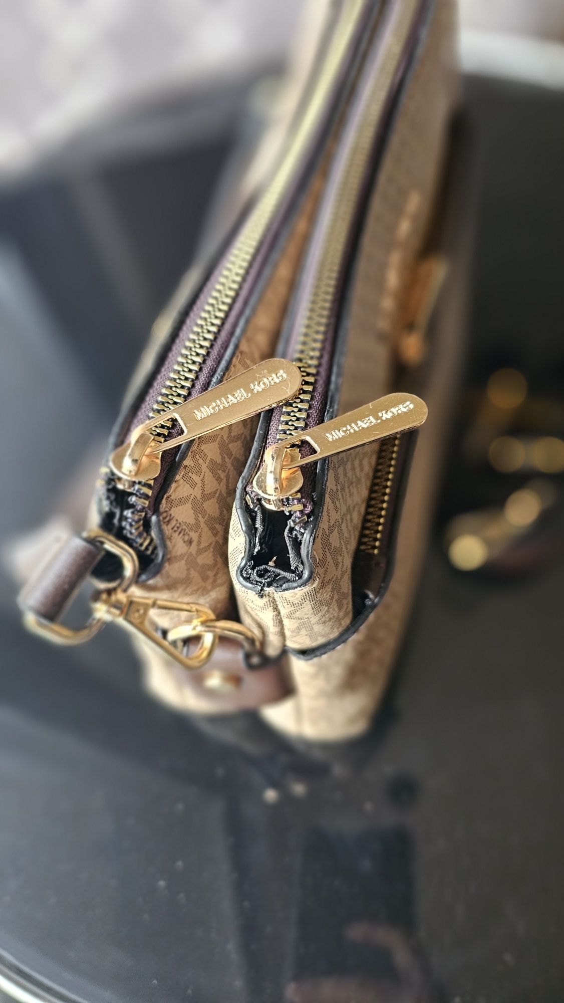 Piękna kopertówka pojemna Michael.kors monogram beż mk