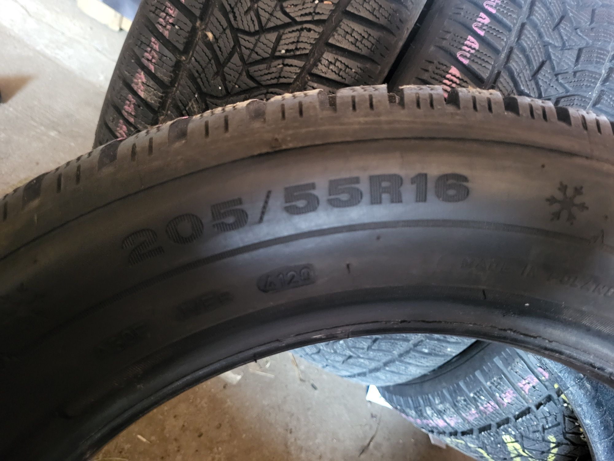 Opony zimowe 205/55/16 Dunlop 8mm