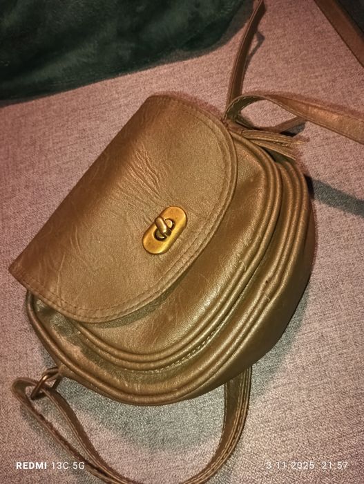 Mała oliwkowa torebka