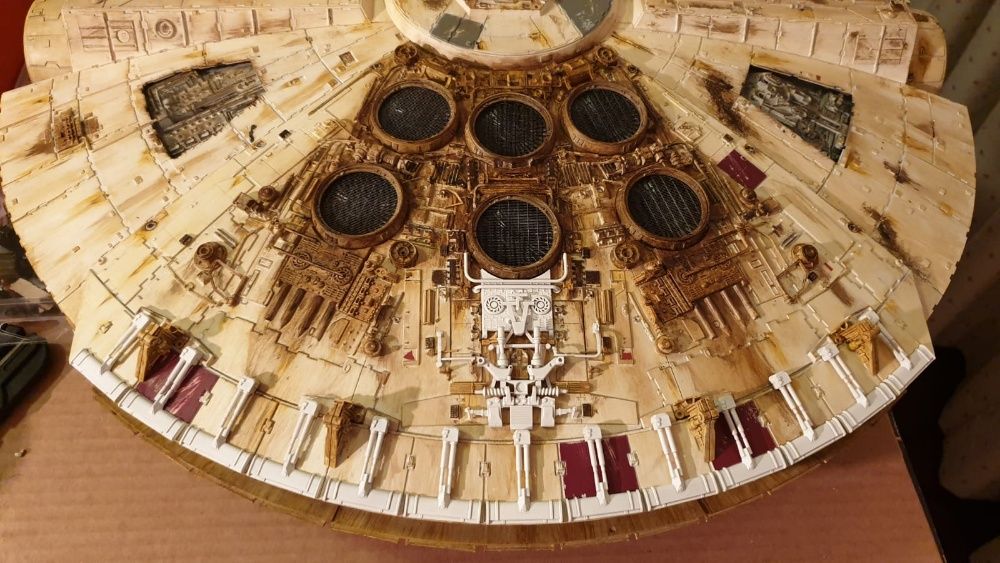 Maqueta Millennium Falcon Star Wars