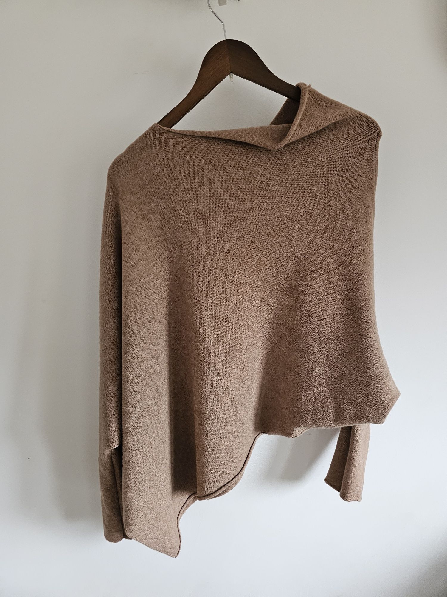 Sweter asymetryczny damski