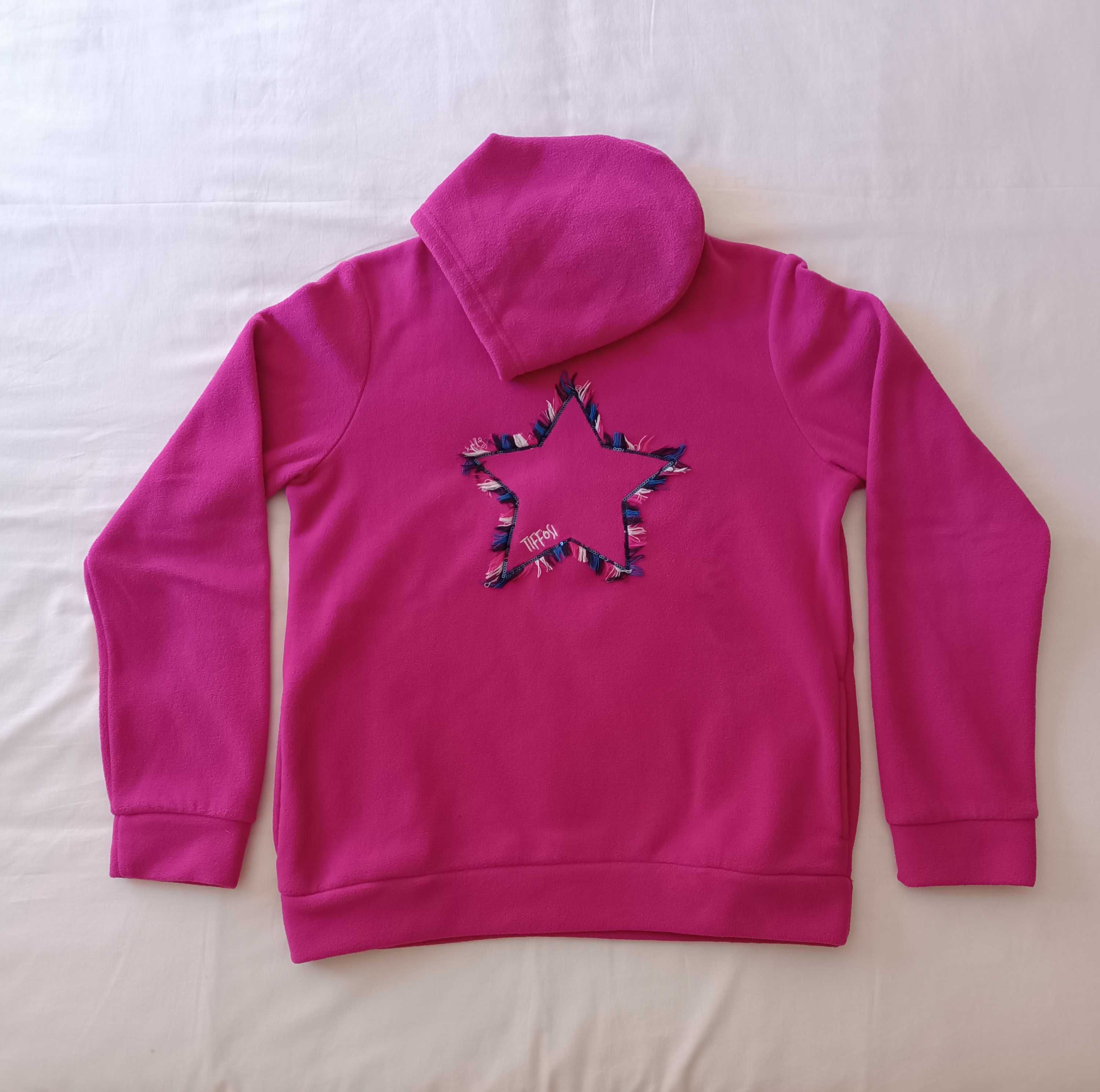 Camisola com capuz e bolsos