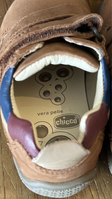 NOVOS - Chicco sapatinhos 22 sapatos bebé