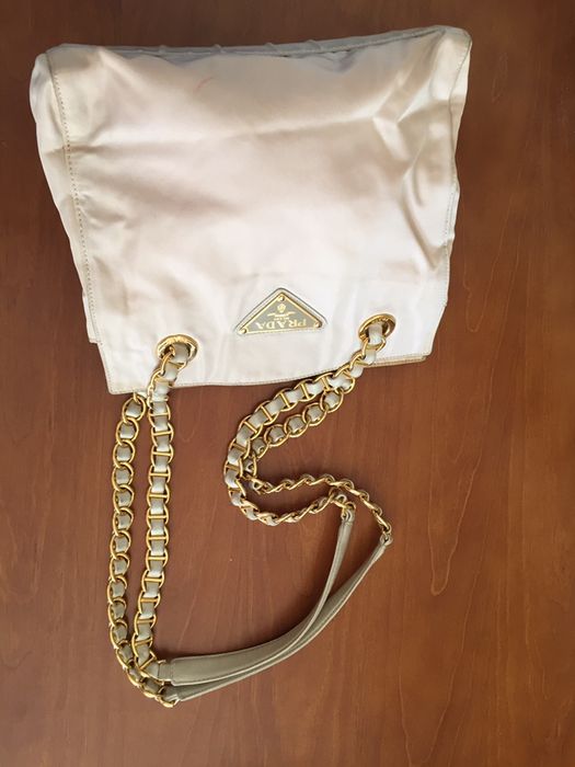 Mala de senhora da prada