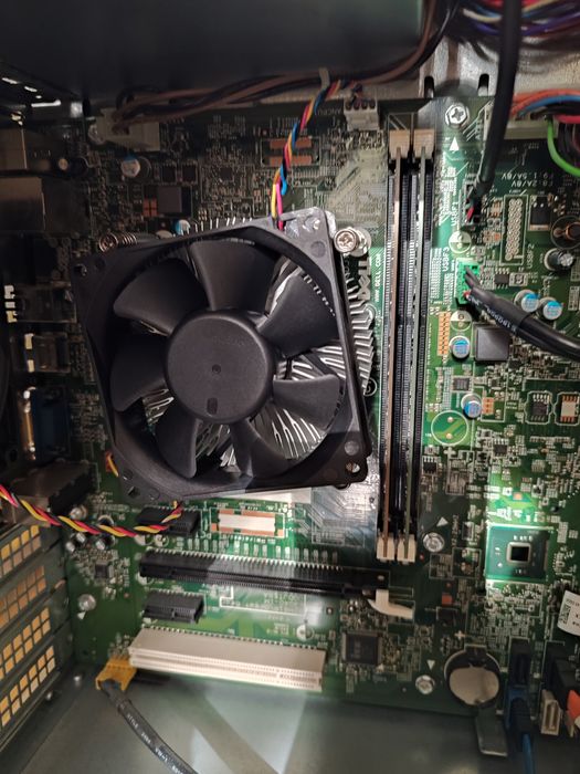 Dell Vostro 3900 – i3-4170 / 8 GB RAM / 500GB HDD / Windows