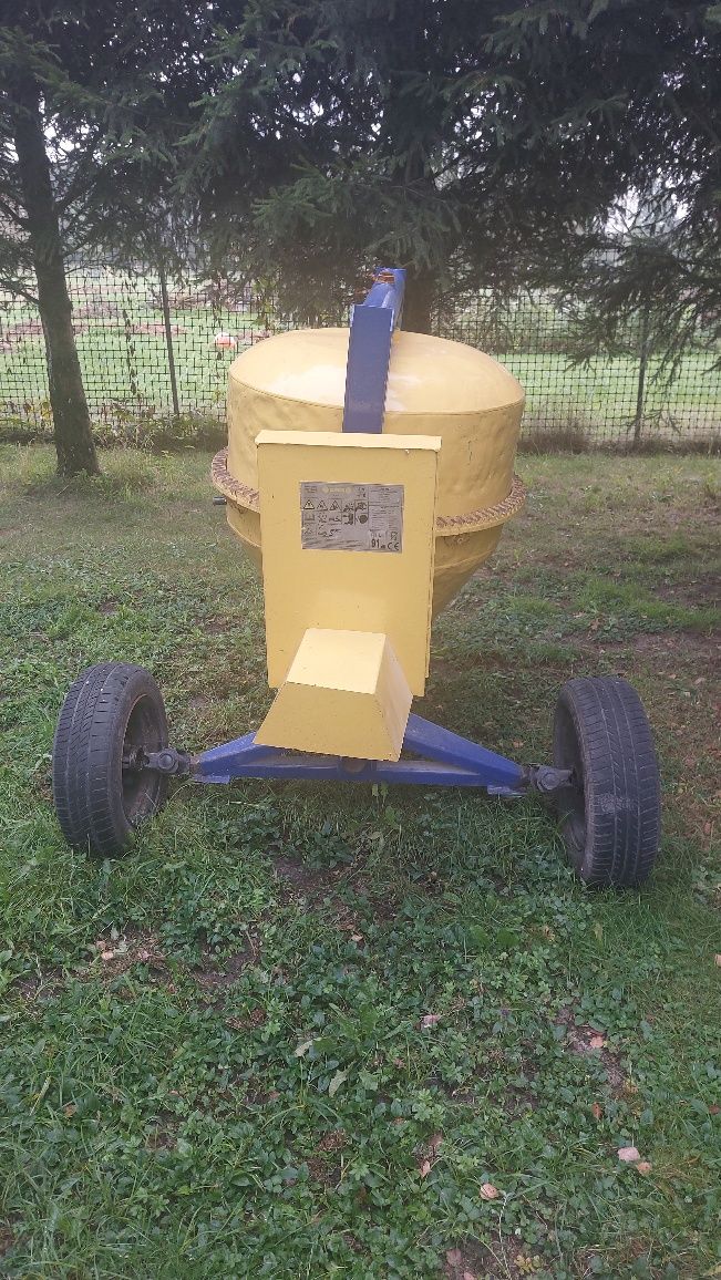 Betoniarka 300 odnowiona