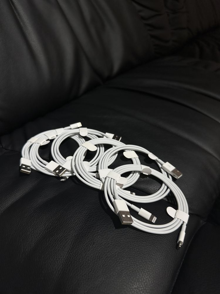 Нові оригінальні шнури USB to Lightning