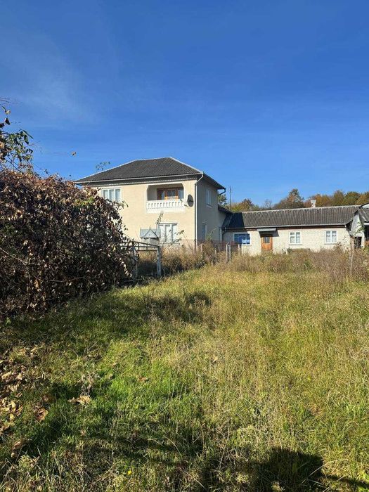 Продаж 2 поверхового будинку