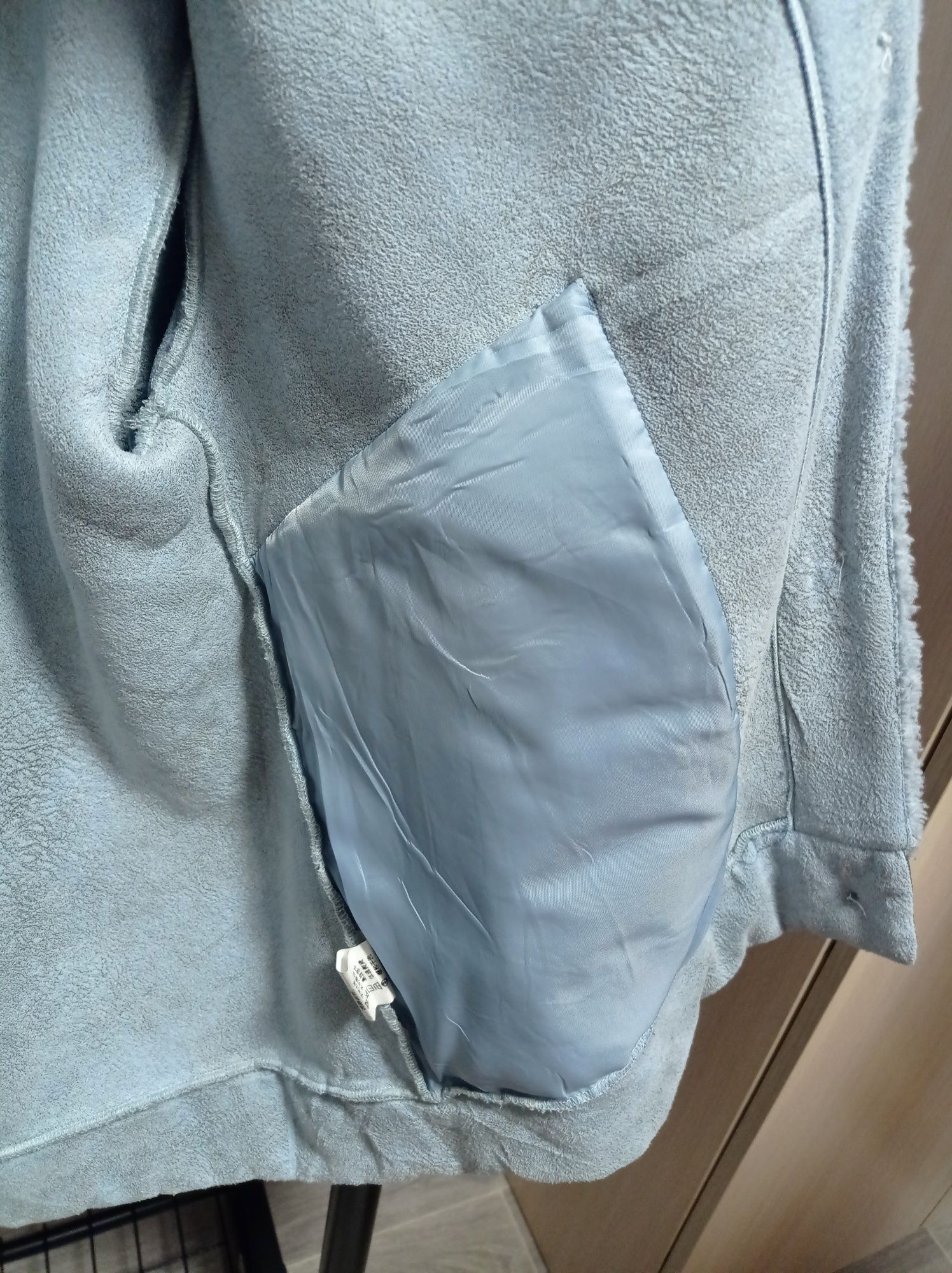 Осіння блакитна куртка розміру XL
