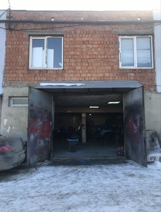 Продам двоповерховий гараж