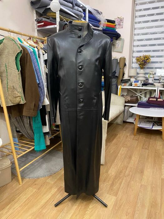 Шкіряний плащ чоловічий