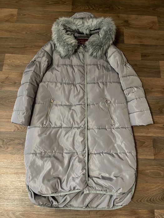 Зимова жіноча куртка