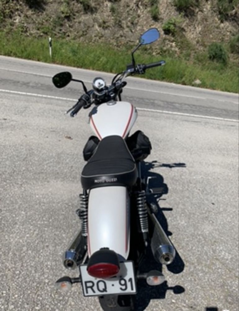 Moto Guzzi V9 Roamer