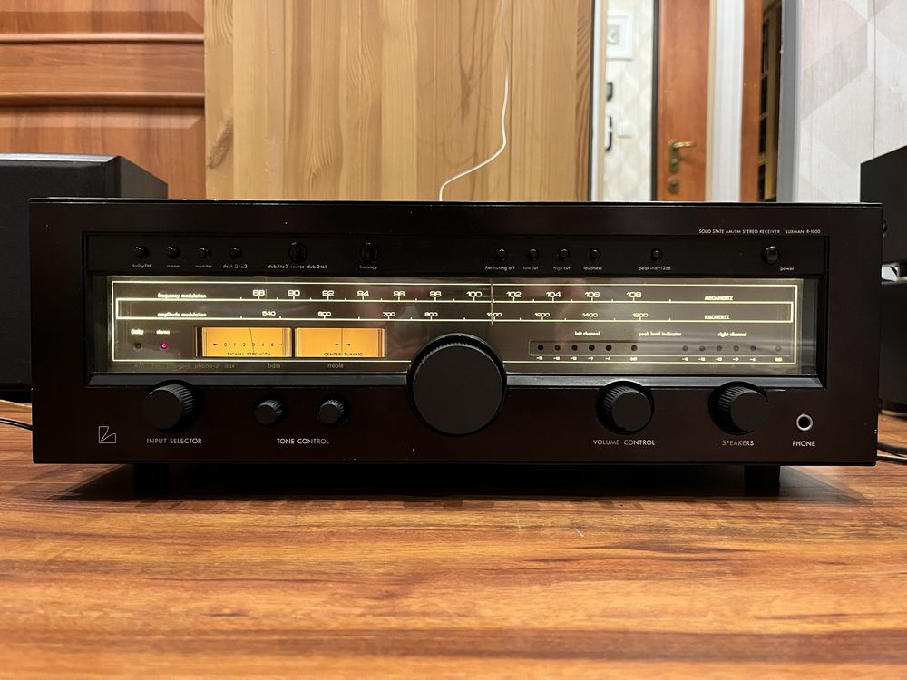 Amplituner Luxman R-1050