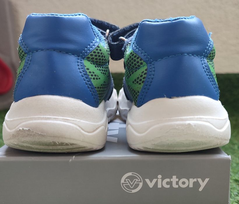Buty adidasy świecące Victory V-ty rozm 23