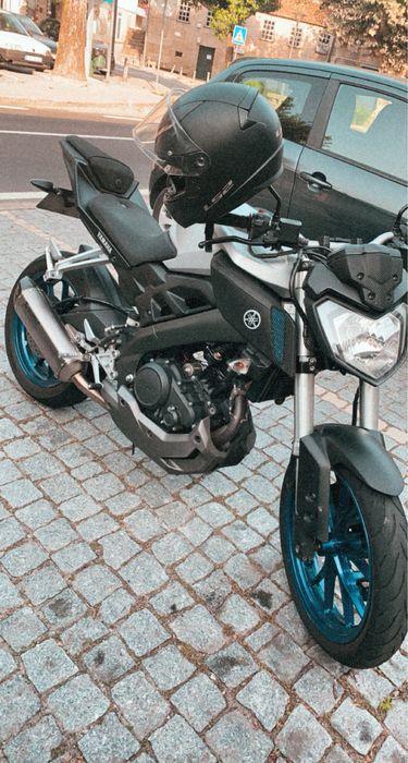 Yamaha mt125 akrapovic