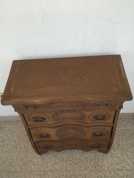 Oratório em castanho antigo feito à mão