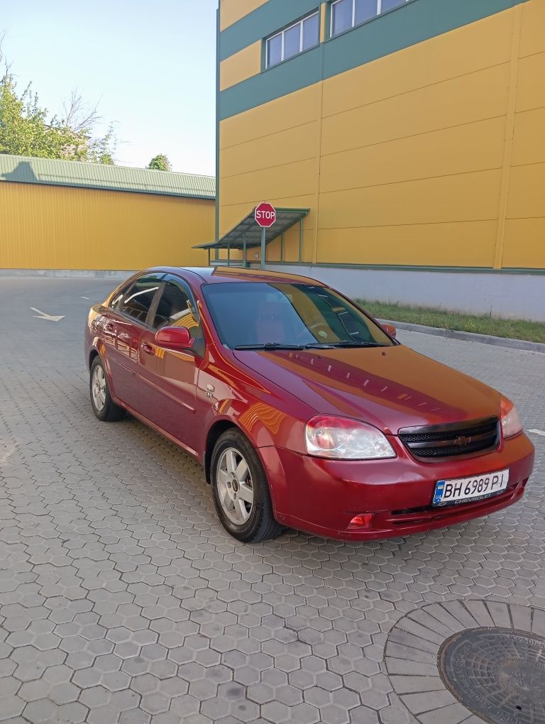 Продам Лачетти,автомат, климат контроль