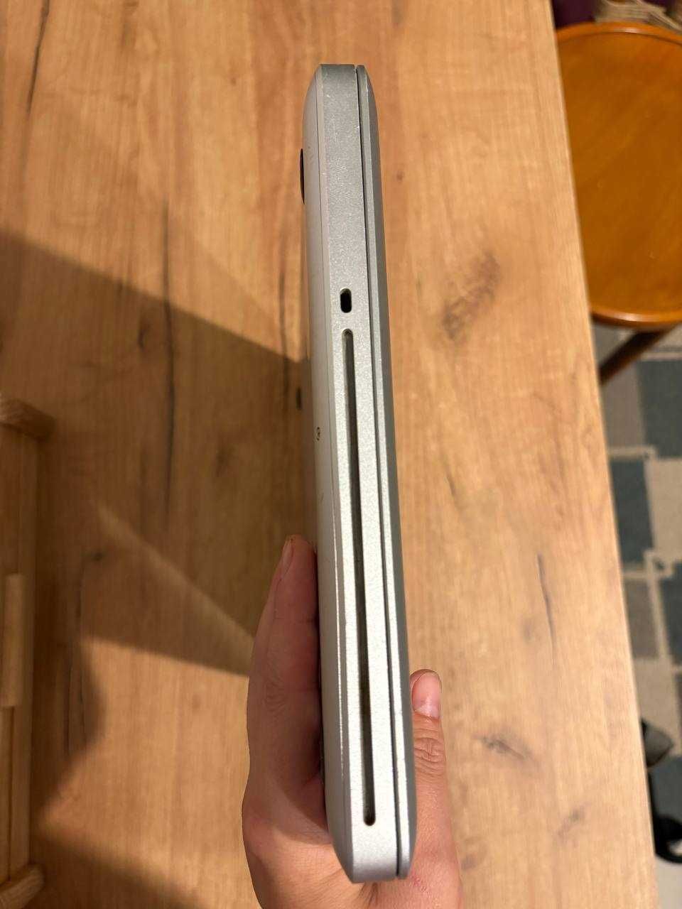Macbook Pro 13, Core i7, 8GB DDR, 480GB SSD