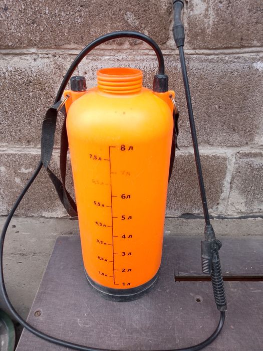 Оприскувач саду .