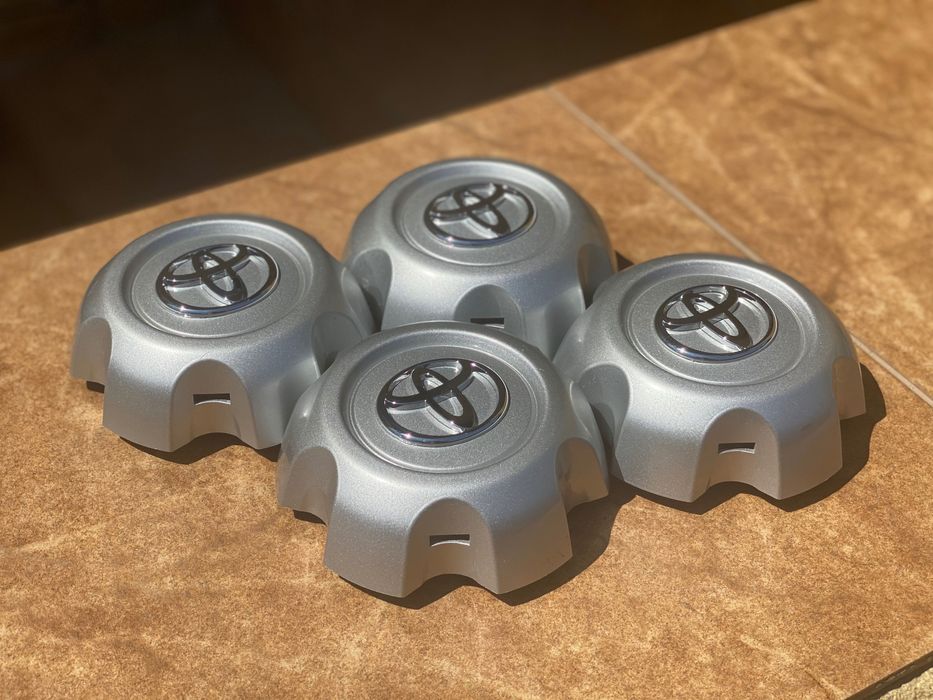 Колпачок ступицы Toyota Land Cruiser Prado