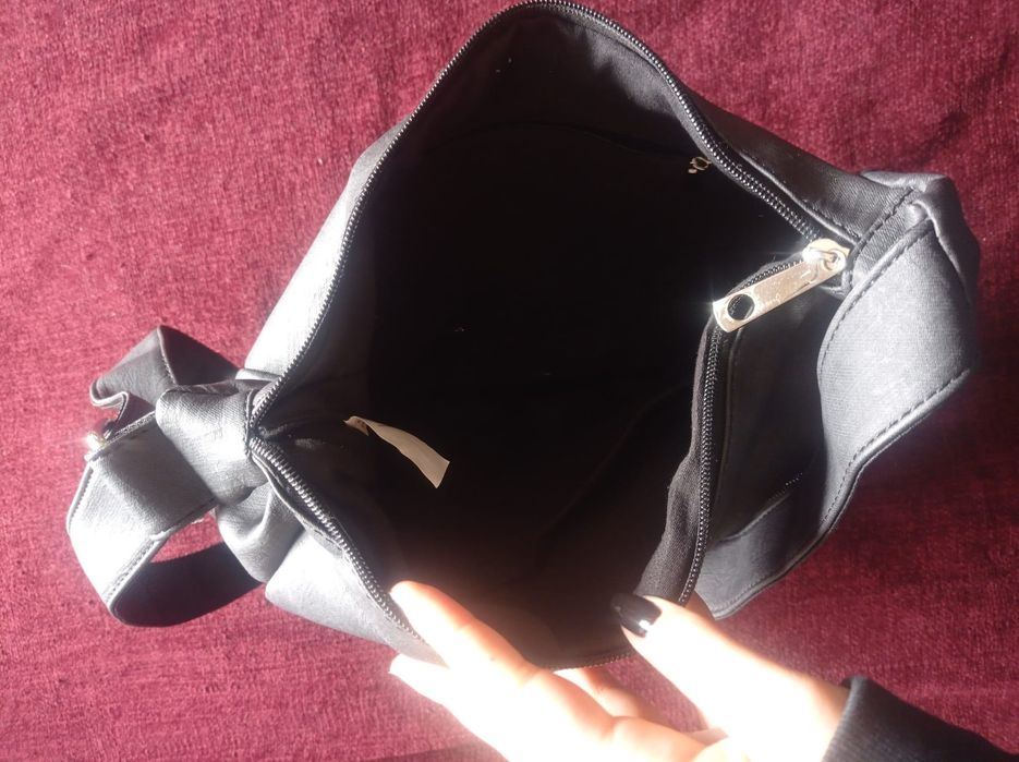 Mala Cinzenta Escura