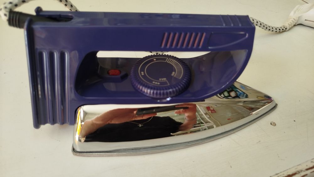 Ferro de engomar a seco Lloytron