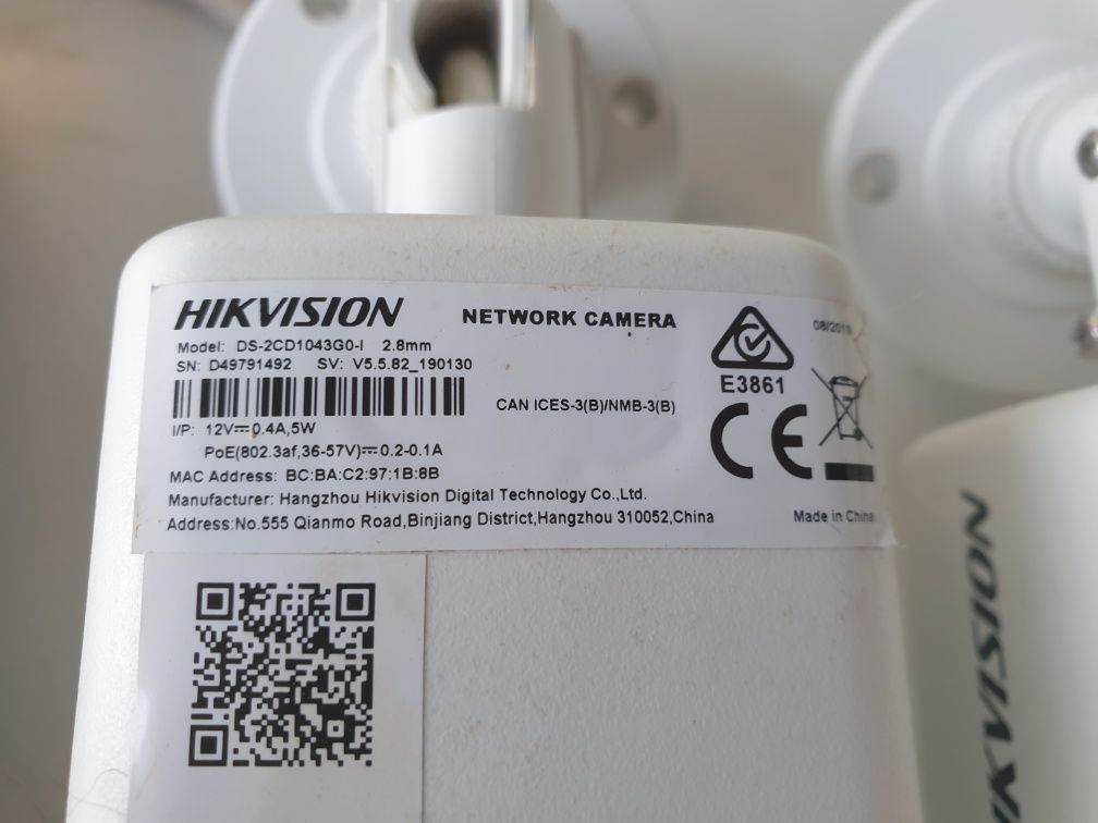 Rejestrator Hikvision 2 kamery dysk kable