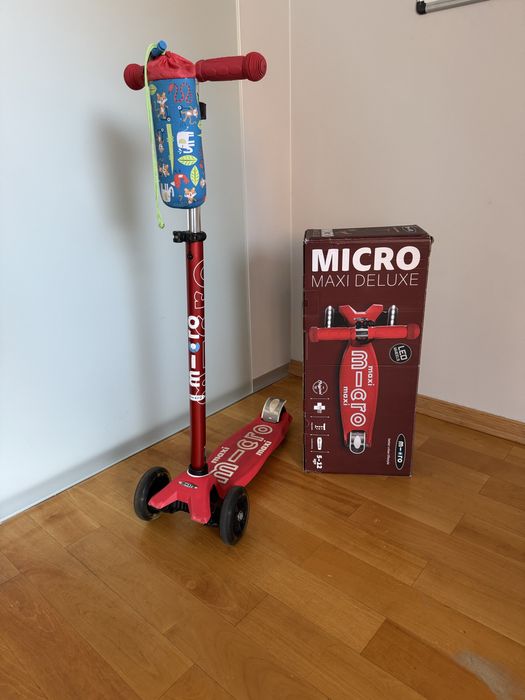 Hulajnoga Micro Maxi deluxe led czerwona