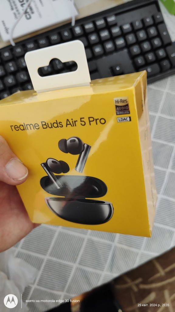 Продам TWS навушники Realme Buds Air 5 Pro