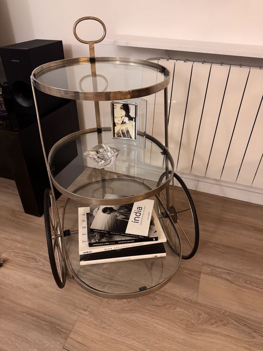 Carrinho de apoio - Area