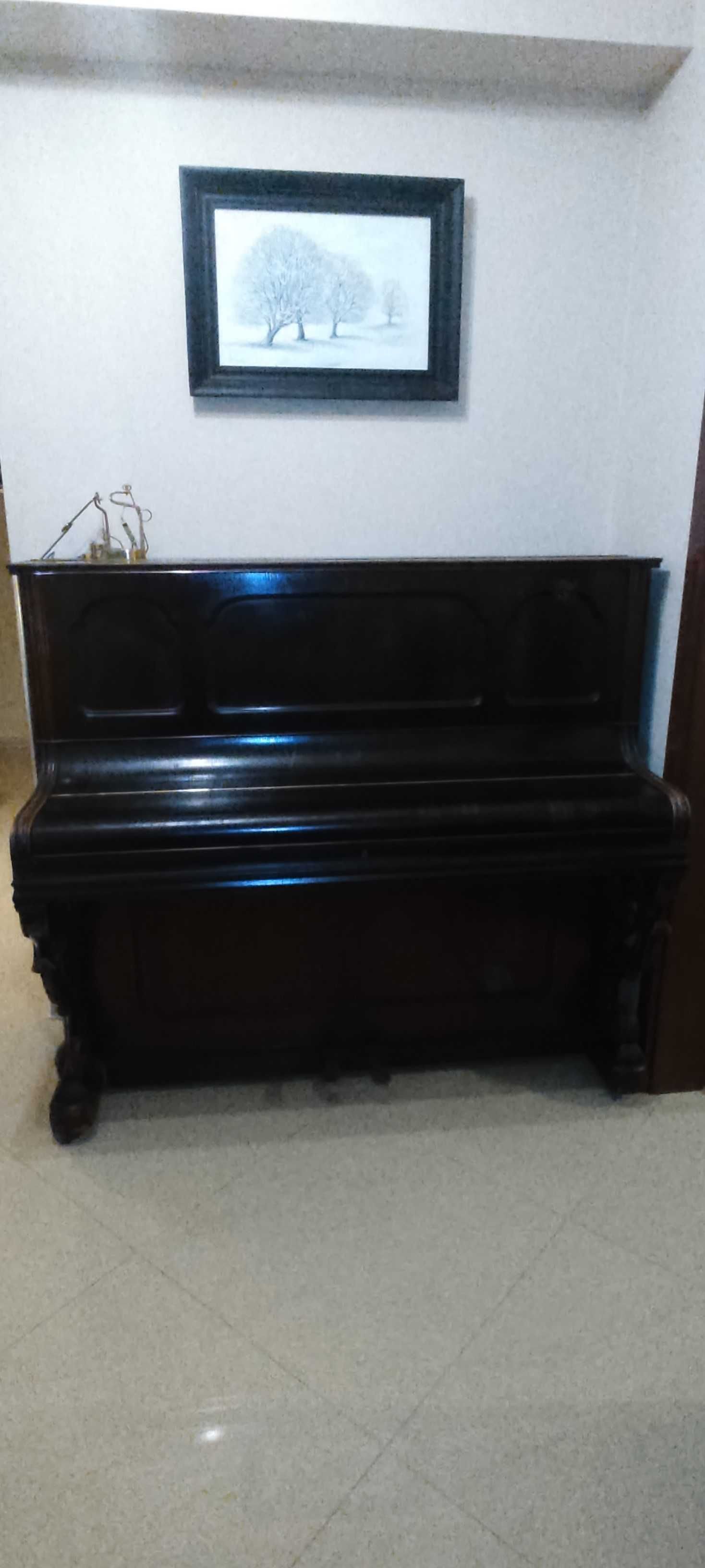 pianino  f-my Duysen z 1878 roku