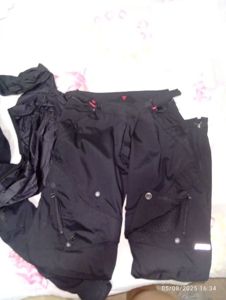 Casaco e calças Dainese