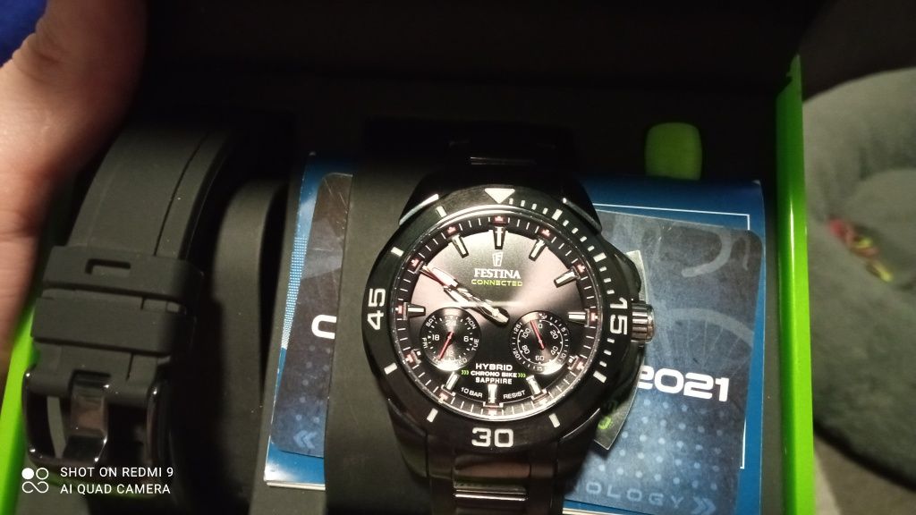 Продам новые Часы Festina connected