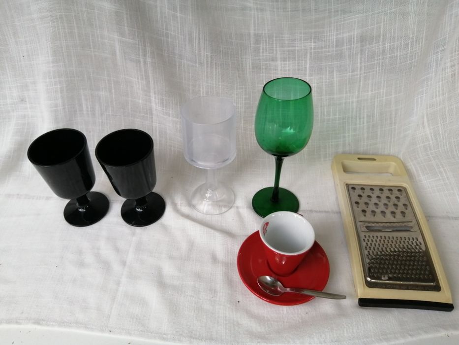 Komplet naczyń kieliszków na kemping pod namiot