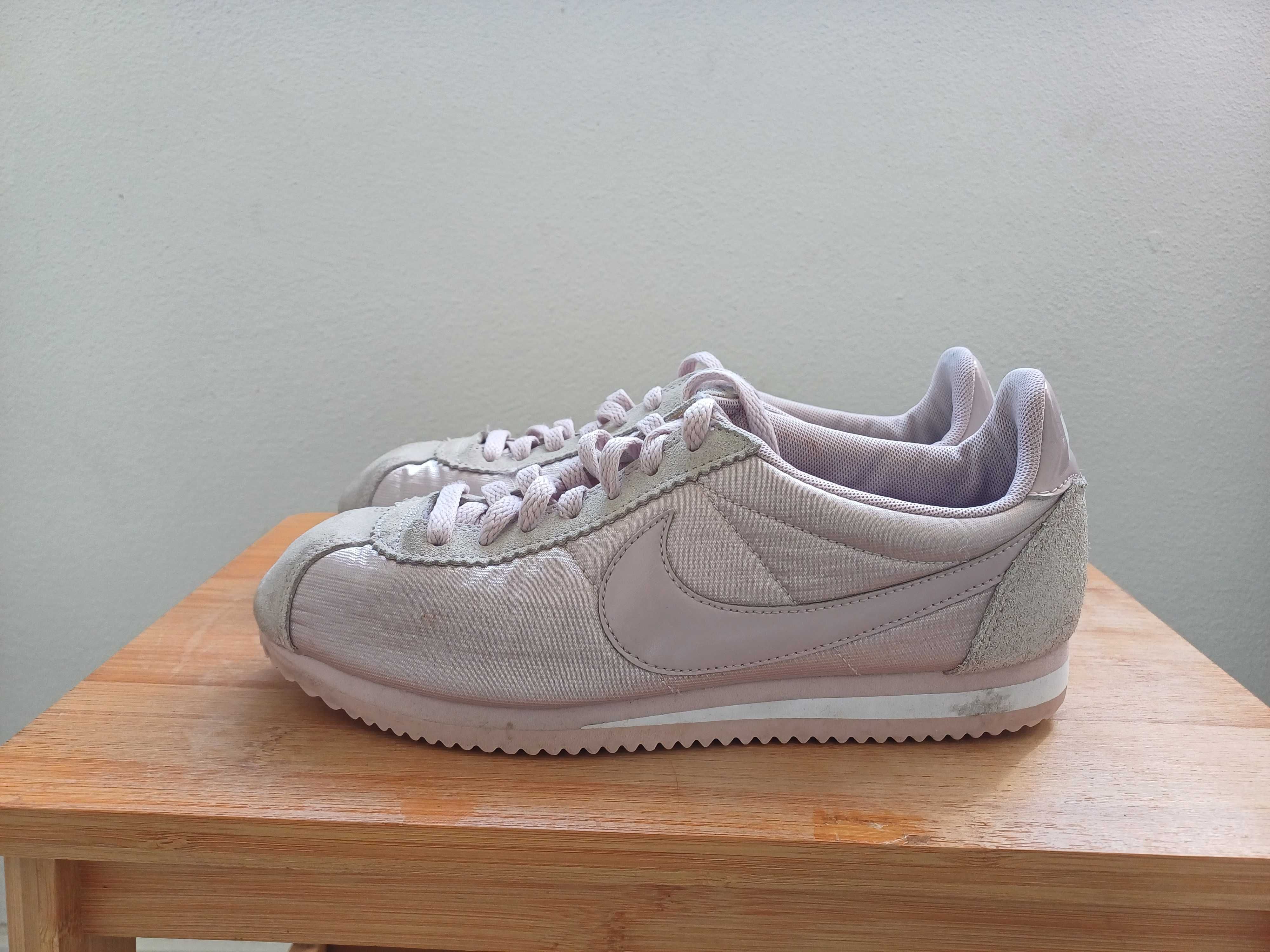 Sapatilhas Nike Cortez rosa claro