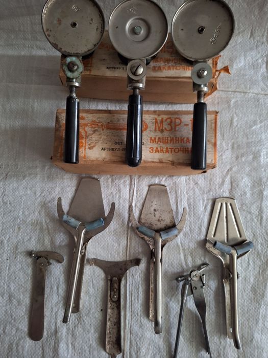 Машинка закаточная для консервирования крышки