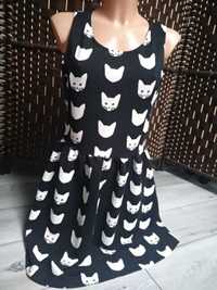Krótka sukienka bez rękawów bombka wzór z kotami kot
