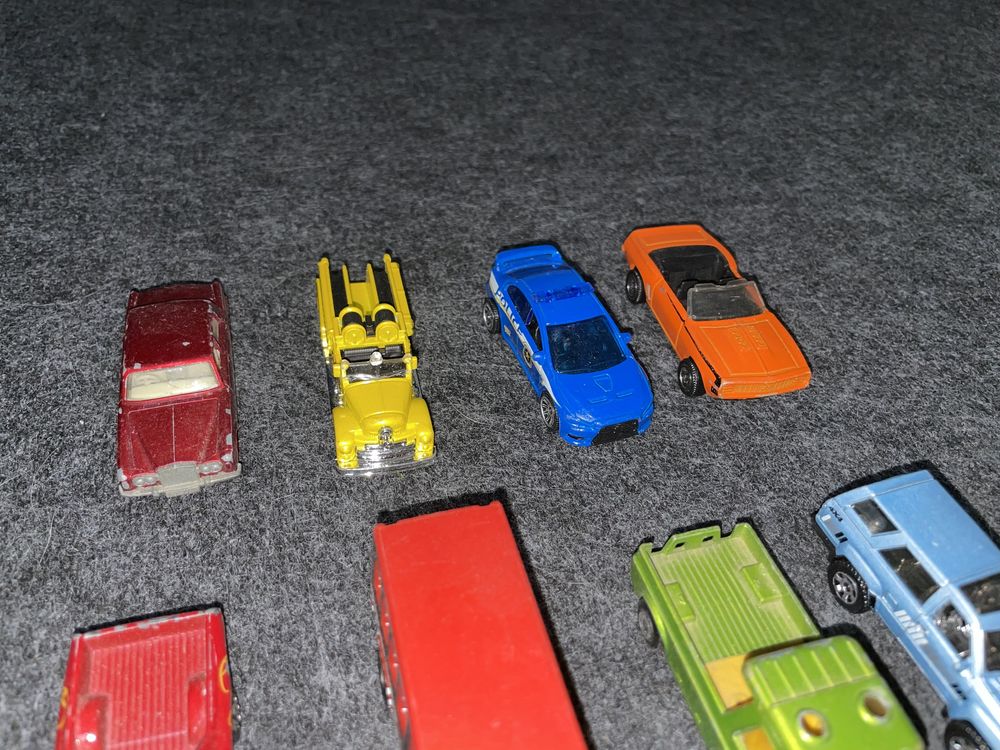 Zestaw samochodów Matchbox 25 sztuk