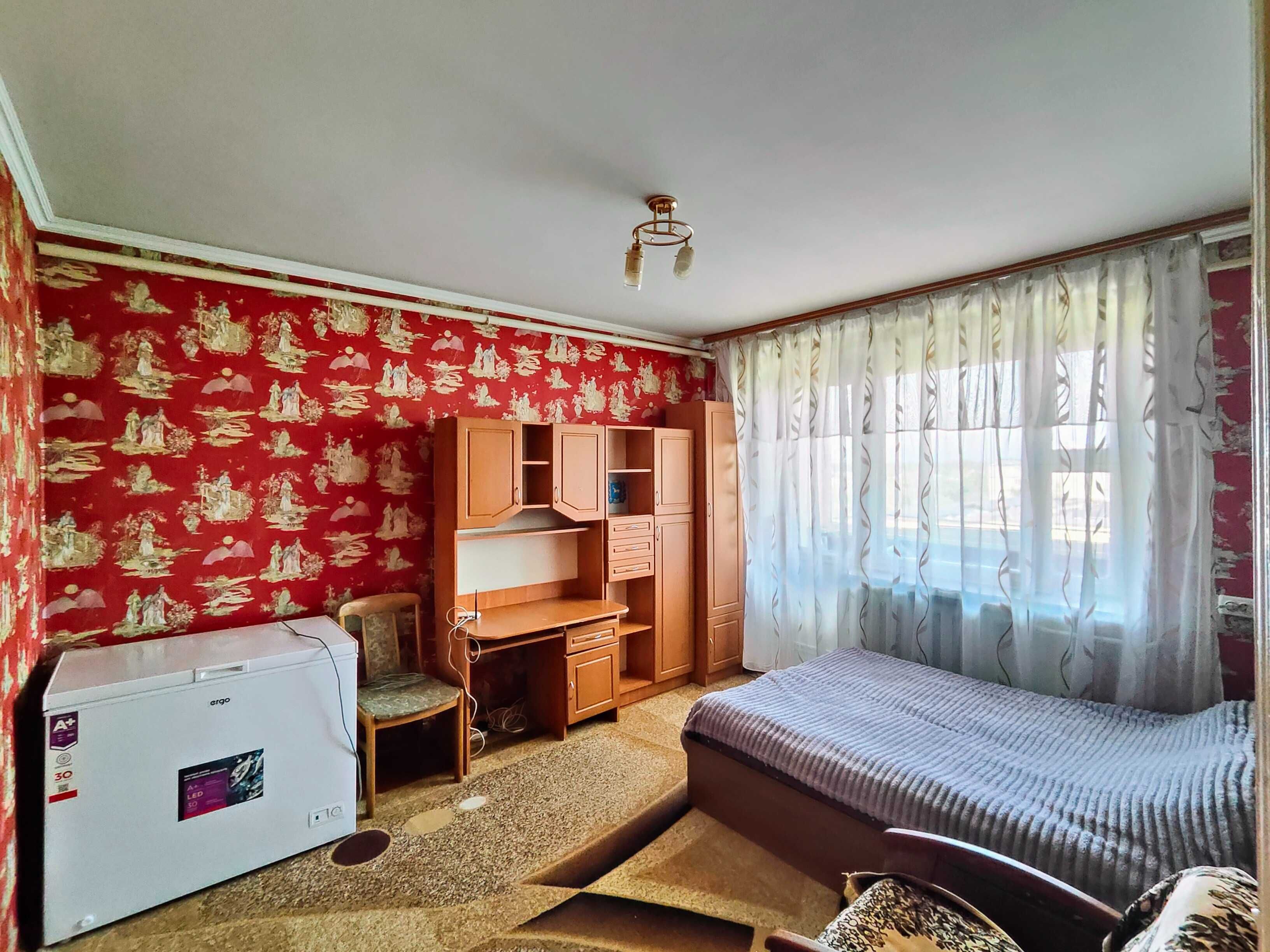 3-кімнатна квартира 70 м² з ремонтом в центрі с. Дмитрівка