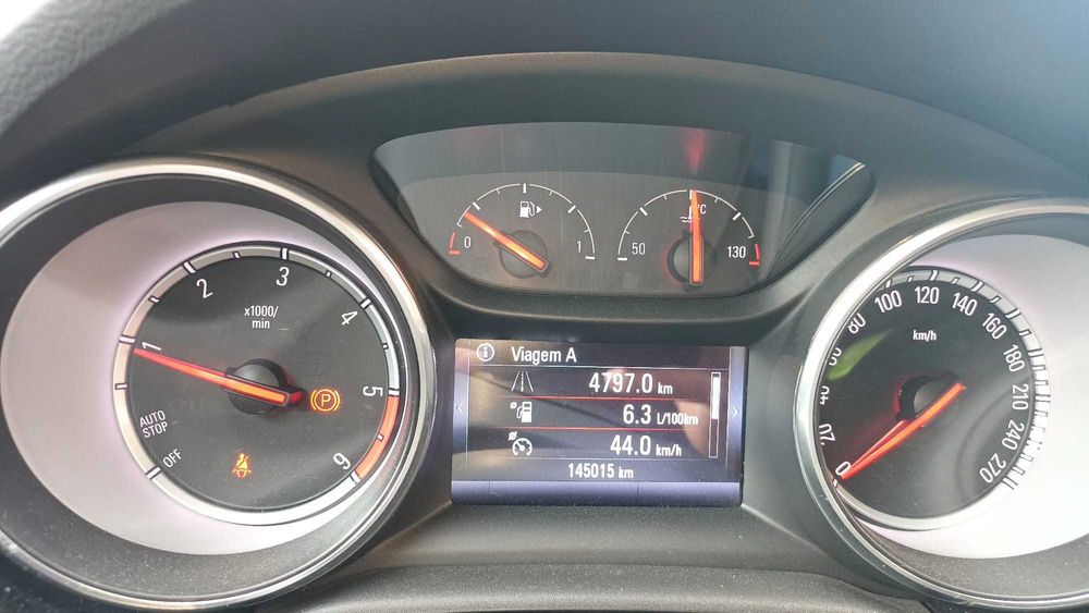 Carrinha Astra K Sports Tourer - (com avaria no filtro de partículas)