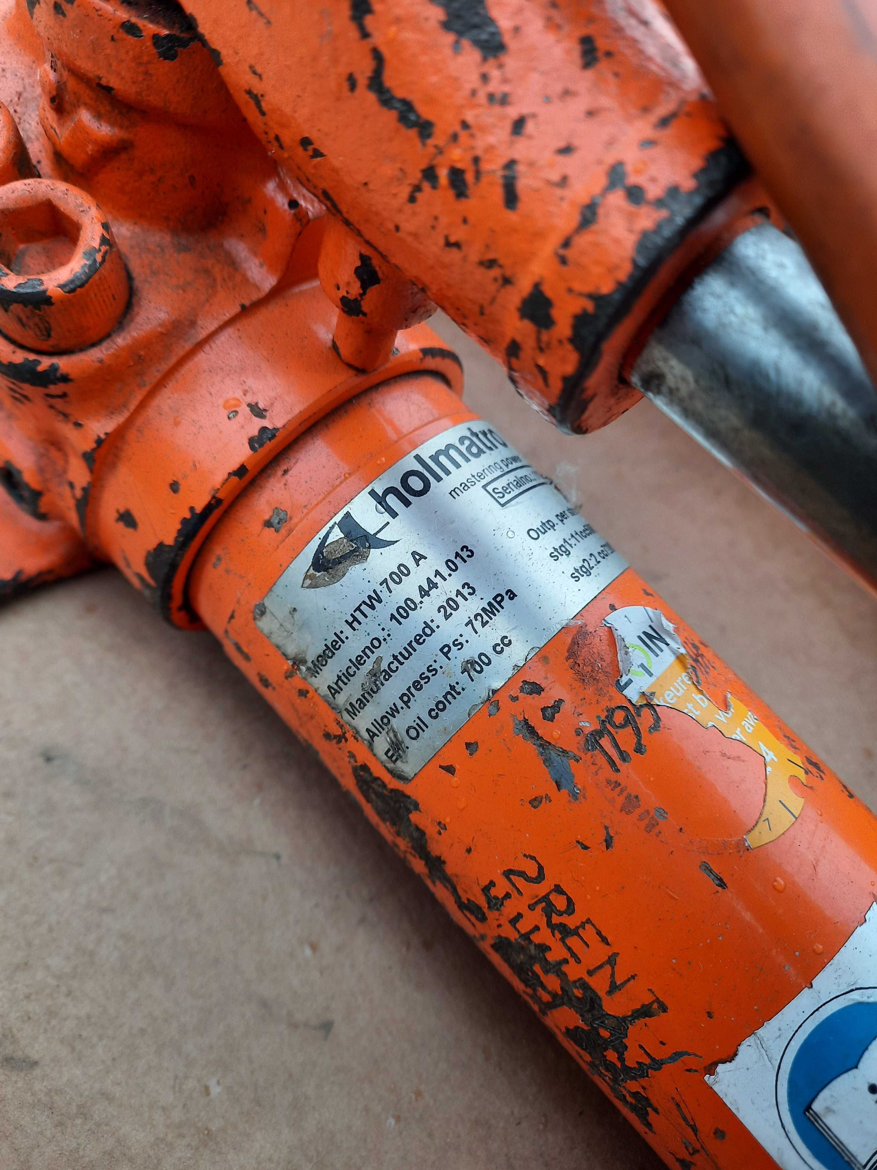 Pompa hydrauliczna ręczna holmatro HTW 700 A + siłownik