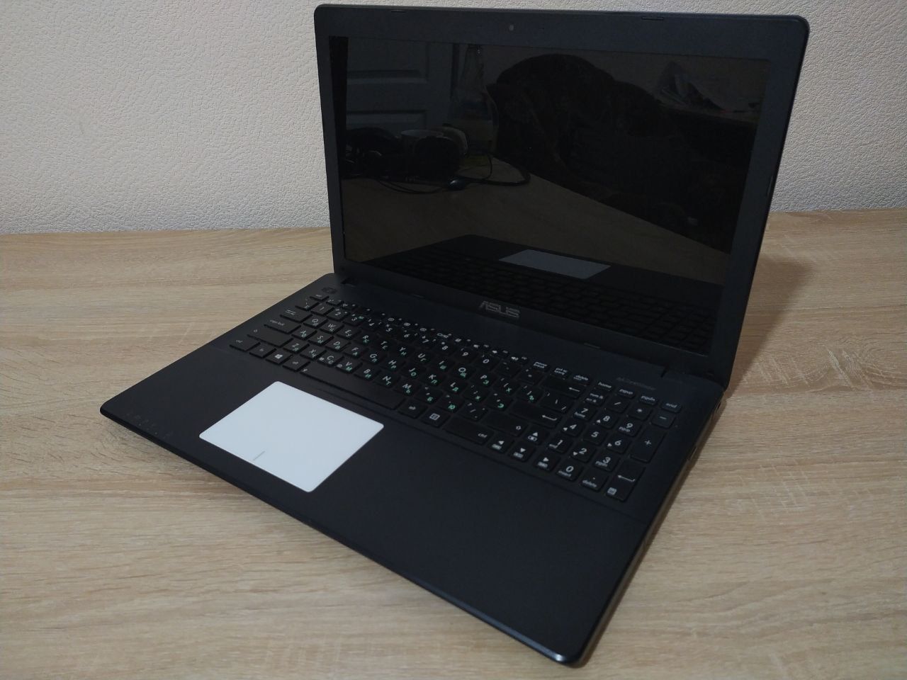 Ноутбук Asus X552C 15.6" | Intel 1007U | Nvidia 710M | 12GB RAM | 120G