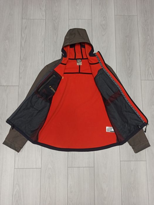Продам куртку-вітровку Jack Wolfskin