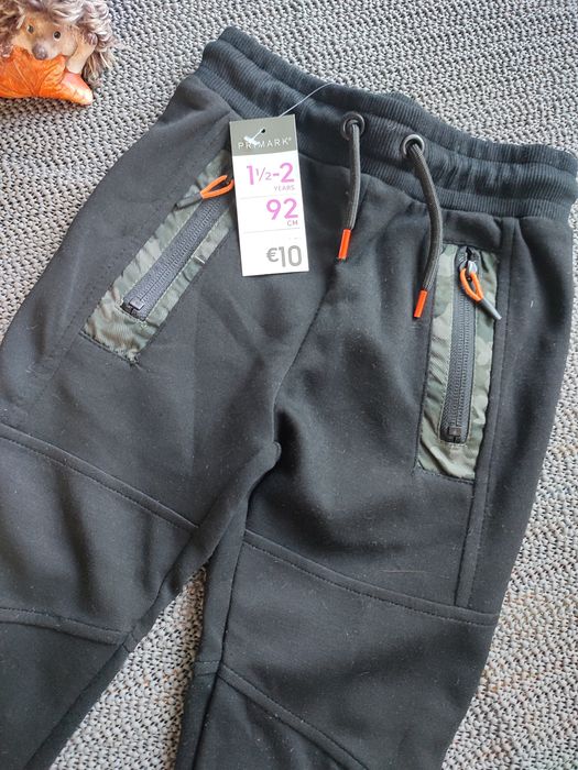 Nowe spodnie dresowe dla chłopca  1,5-2 lata