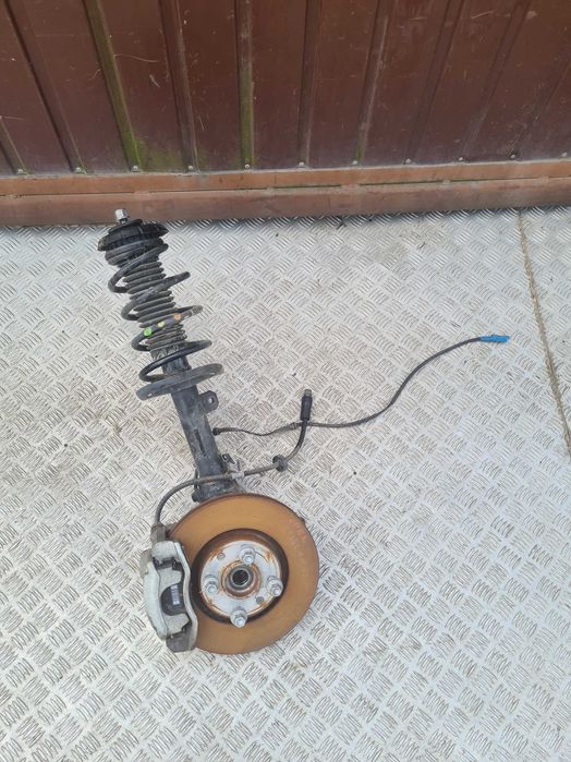 Opel Crossland 1.2 THP lift mcpherson zwrotnica lewy przód automat