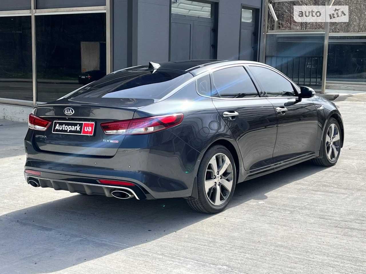 Kia Optima 2.0 T-GDI SX (274 л. c.) 2017 г.